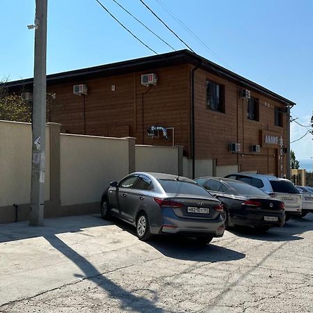 Лилия Otel Gudauta Dış mekan fotoğraf
